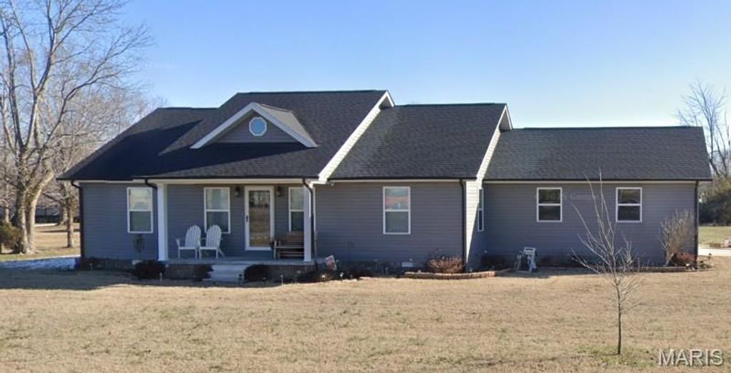 Photo of 402 Garner Street, Sikeston, MO 63801 (MLS # 26026319)