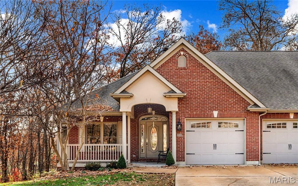 Photo of 318 Country Villa Lane, Washington, MO 63090 (MLS # 25075522)