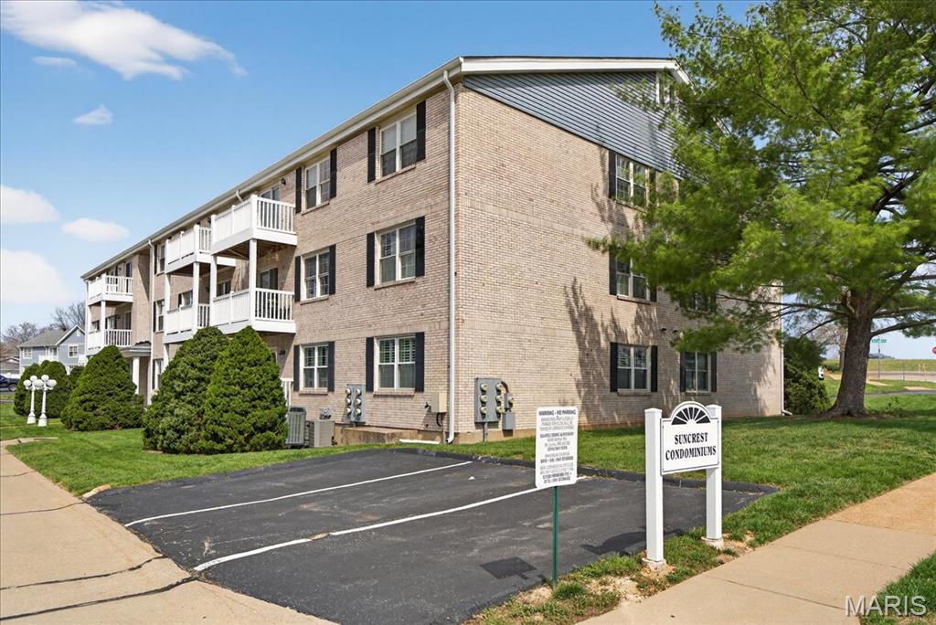 Suncrest Condo Ph Four - Residential