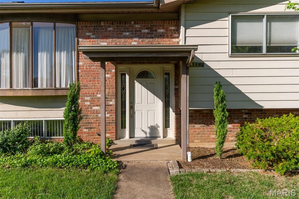Photo of 4882 Arevalo Drive, St Louis, MO 63128 (MLS # 26023829)
