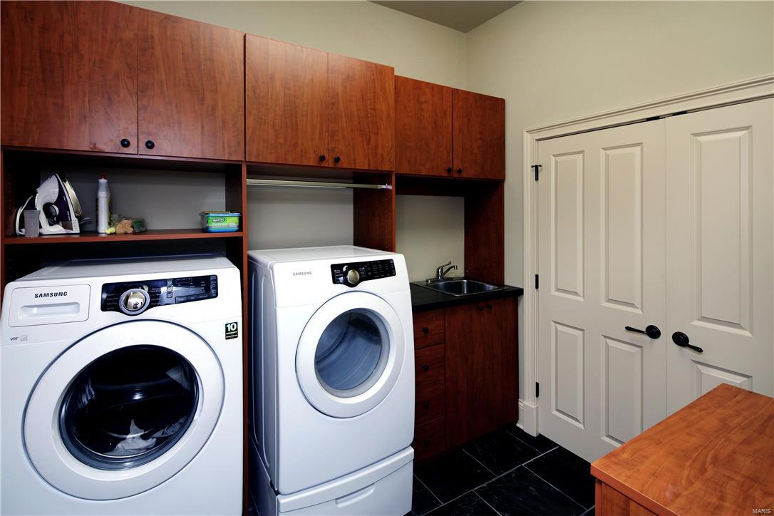 Forest Court Commons - Residential