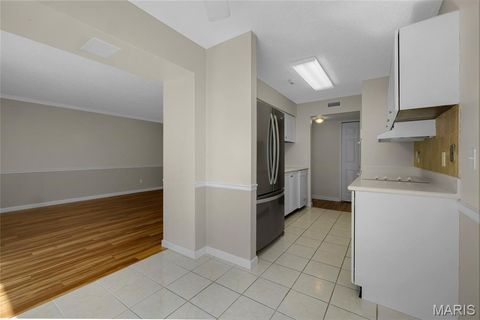 Tiny photo for 572 Coeur De Royale Drive #107, Creve Coeur, MO 63141 (MLS # 26013913)