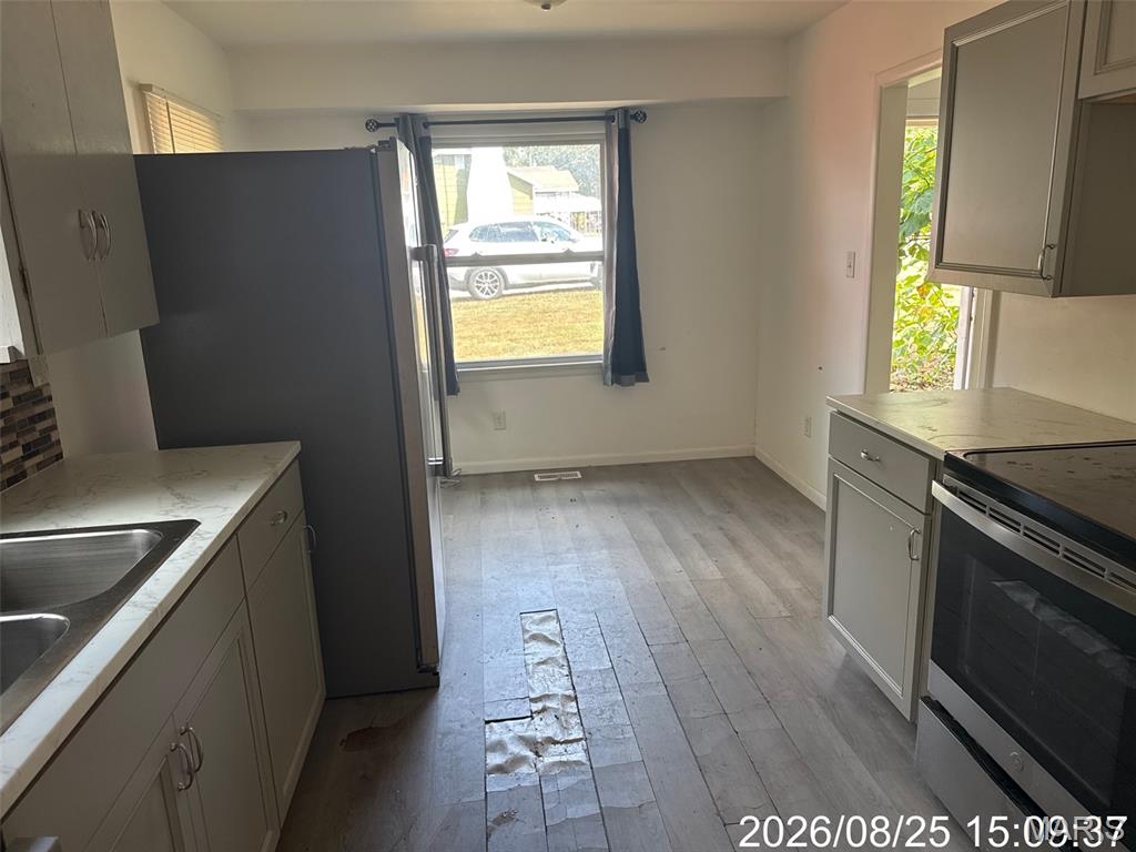 867 W Park Manor Boulevard