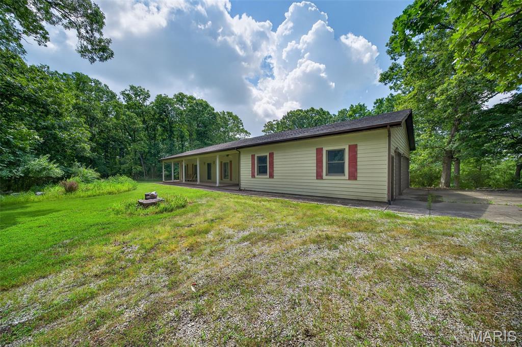 1074 Boone Woods Trail
