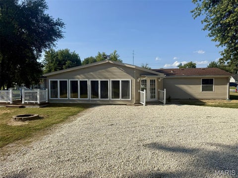 Tiny photo for 1406 W Main Street, Bowling Green, MO 63334 (MLS # 26058286)