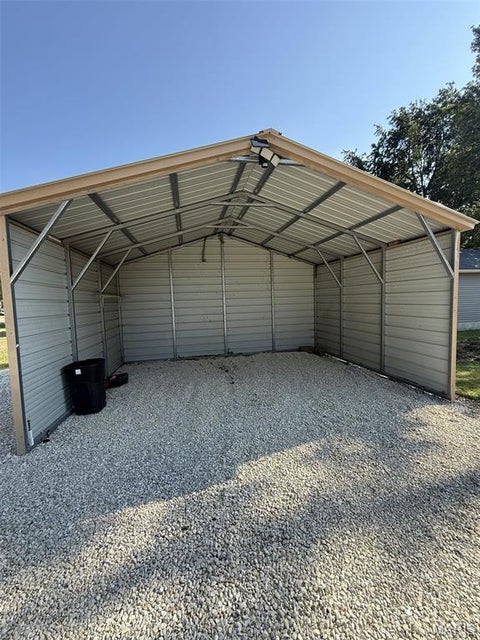 Tiny photo for 1406 W Main Street, Bowling Green, MO 63334 (MLS # 26058286)