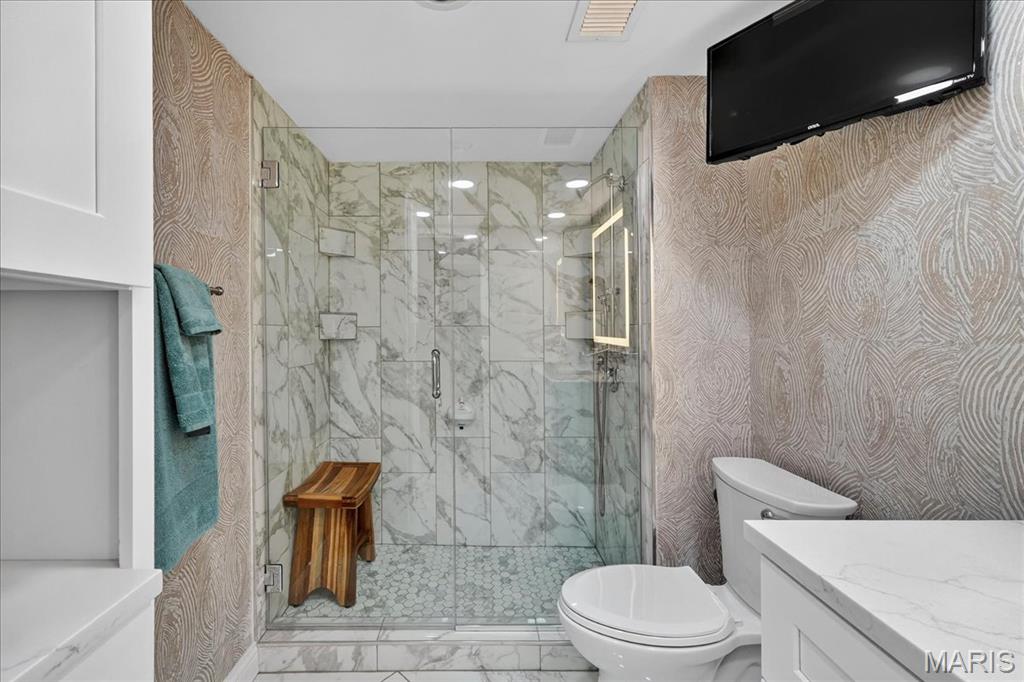 Hanley Towers Apts Condo - Residential