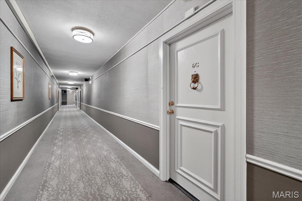 Hanley Towers Apts Condo - Residential