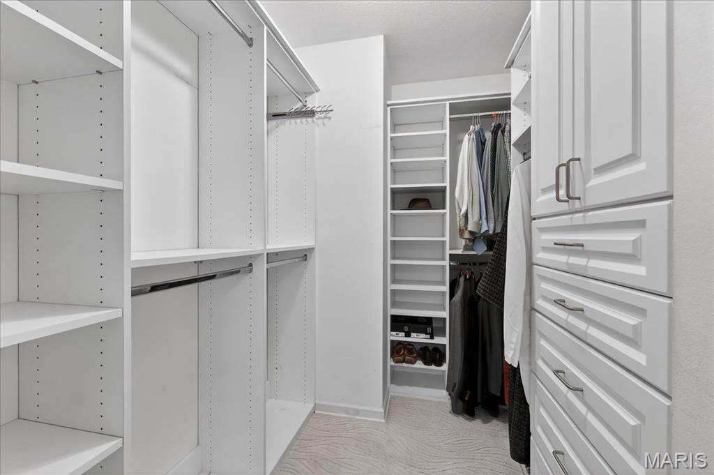 Hanley Towers Apts Condo - Residential