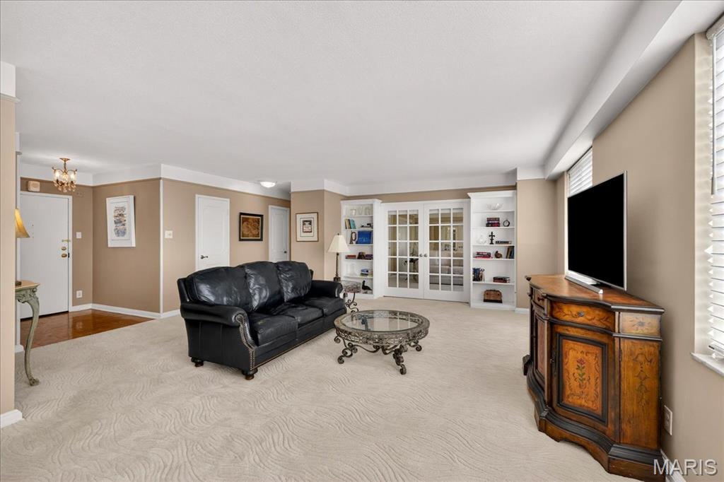 Hanley Towers Apts Condo - Residential