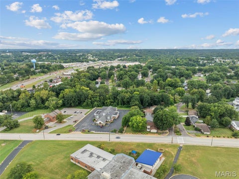 Tiny photo for 1 Buckingham Drive, Washington, MO 63090 (MLS # 26058606)