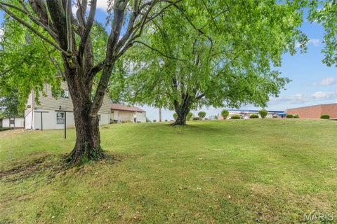 Tiny photo for 1 Buckingham Drive, Washington, MO 63090 (MLS # 26058606)