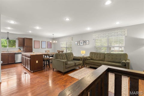 Tiny photo for 1 Buckingham Drive, Washington, MO 63090 (MLS # 26058606)