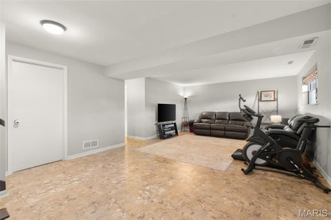 Tiny photo for 1 Buckingham Drive, Washington, MO 63090 (MLS # 26058606)