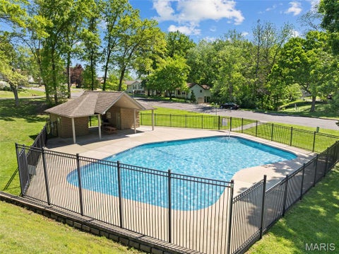 Tiny photo for 1 Buckingham Drive, Washington, MO 63090 (MLS # 26058606)