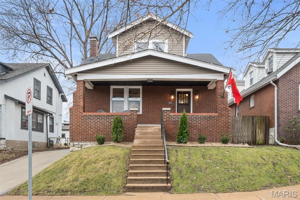 Photo of 4934 Walsh Street, St Louis, MO 63109 (MLS # 26009972)