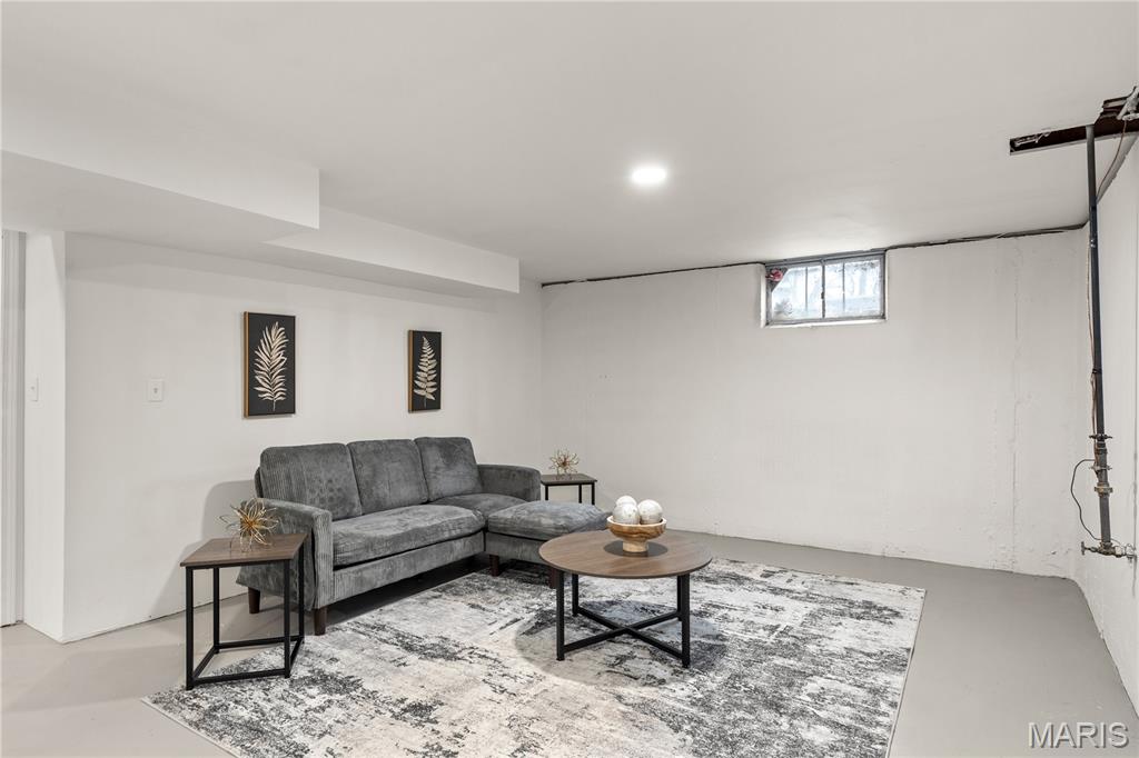 Florissant Road Terrace - Residential