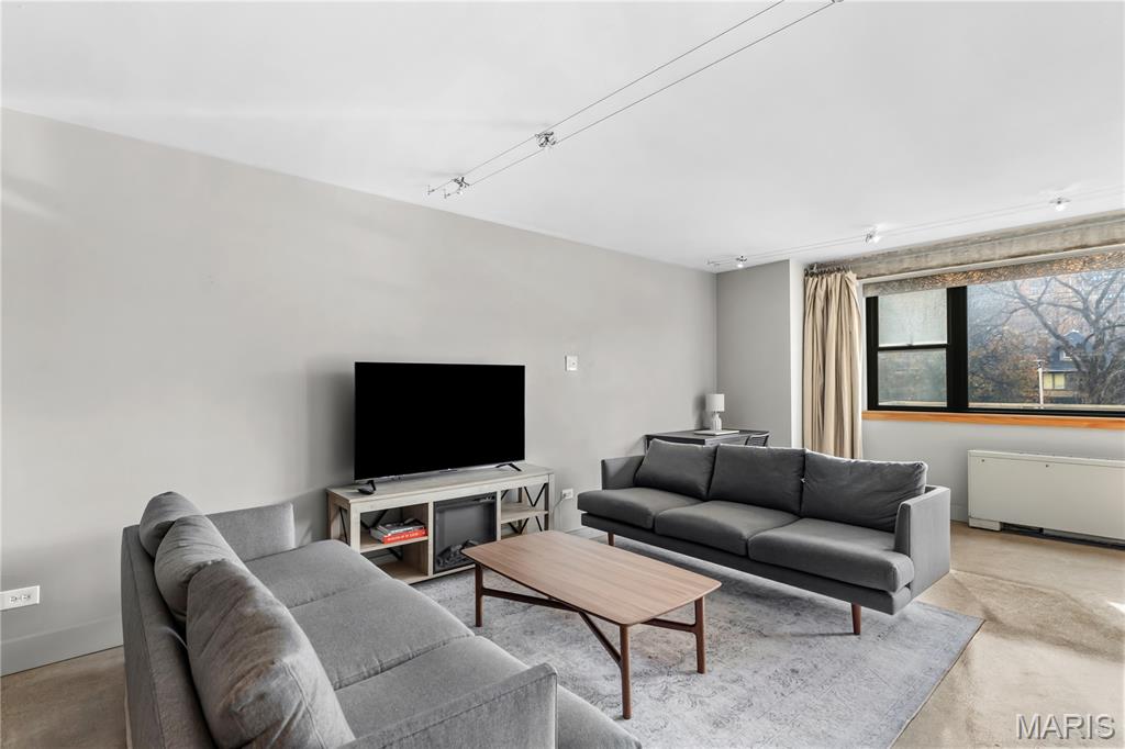 4466 W Pine Boulevard 2G