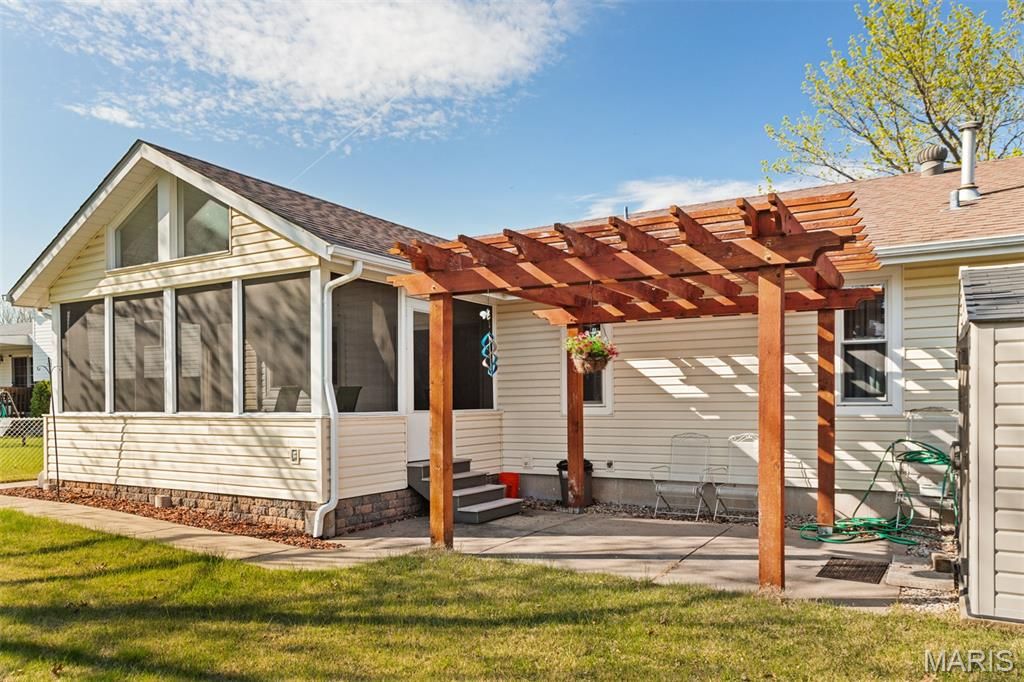 Photo of 145 Universal Drive, St Peters, MO 63376 (MLS # 26020750)