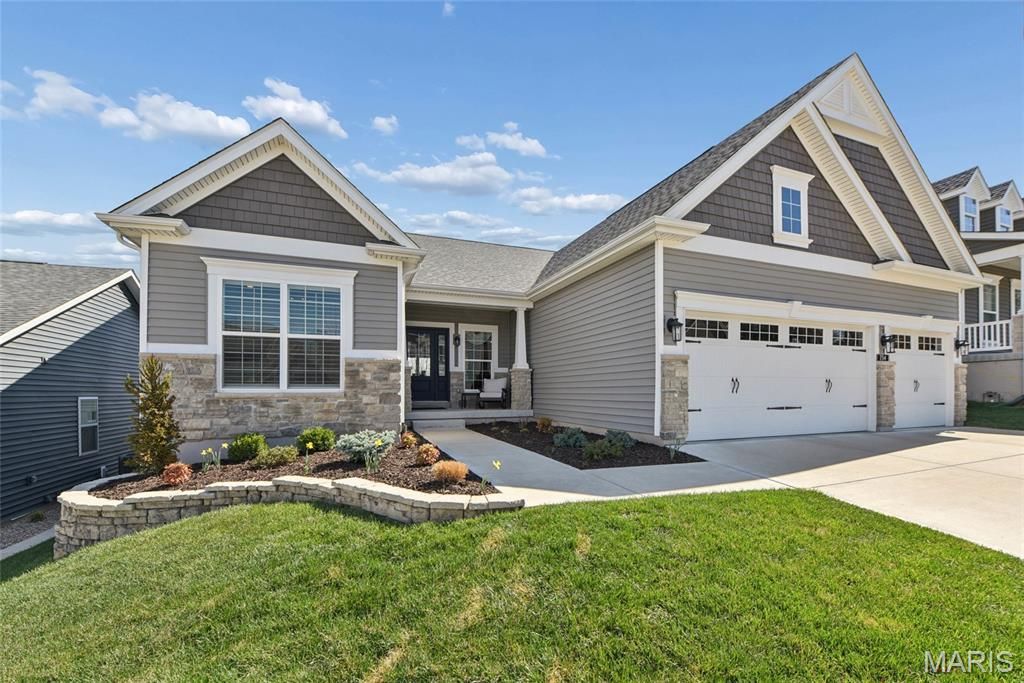 Photo of 734 Crested Point Drive, Eureka, MO 63025 (MLS # 26007993)