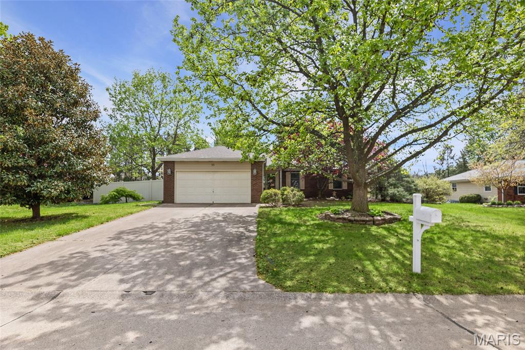 11 Cottonwood Glen Drive