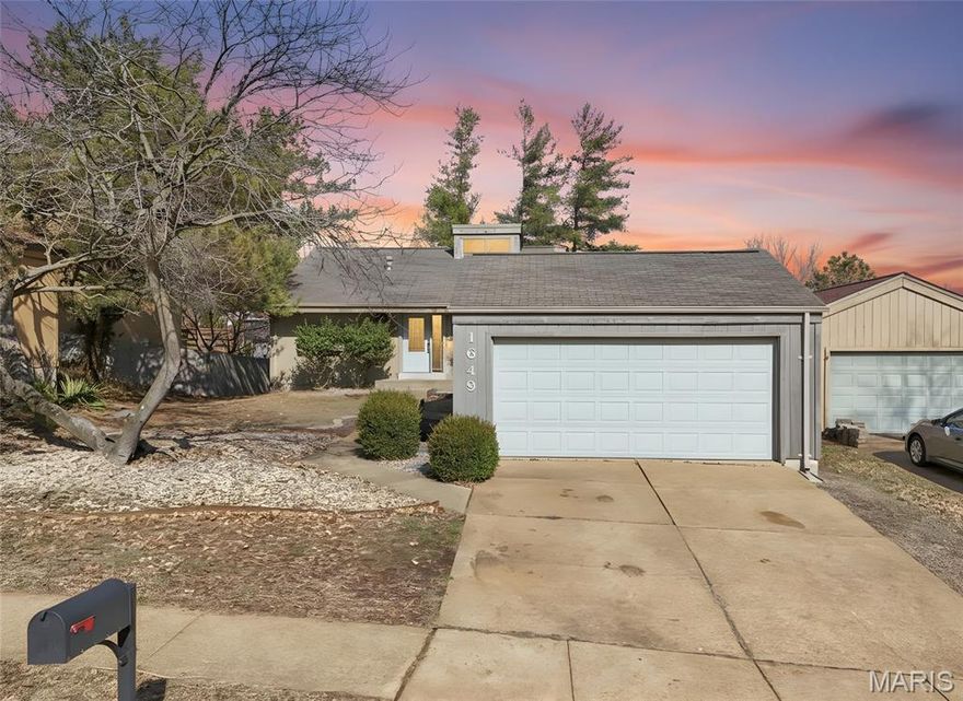 Welcome to 1649 Country Hill Lane- this 2 bed, 2 bath bungalow is located in the heart of Manchester and is close to schools, green spaces, and shopping. Soaring cathedral ceilings, built in bookcases, a woodburning fireplace, and open floor plan greet you as you enter the home. The kitchen is equipped with long stretches of countertops, custom cabinetry, and top-of-the-line stainless steel appliances. You'll find the primary suite conveniently located on the main floor, offering an en-suite bathroom and walk in closet. The lower level provides another bedroom and full bath, significantly expanding your living space. Additionally, the basement offers an abundance of storage space, along with a beautifully appointed additional living room perfect for entertaining guests, relaxing in a cozy retreat, or creating the ultimate home theater experience. You'll find never ending fun in the subdivision's pool, tennis courts, and clubhouse. Don’t miss your opportunity to own this exceptional home in one of Manchester’s most desirable communities.