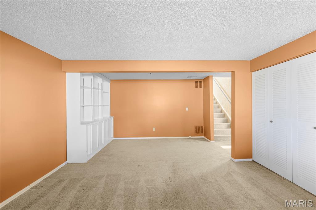 Country Lane Woods Ii 6 - Residential