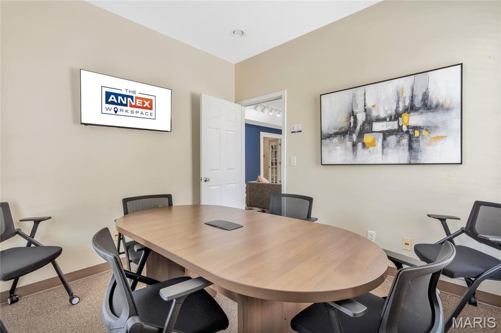 Richmond Center - Commercial Lease