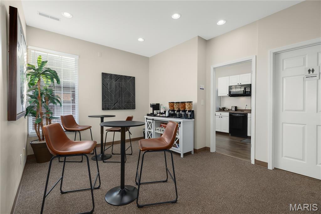 Richmond Center - Commercial Lease