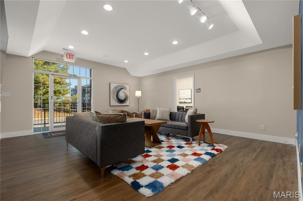 Richmond Center - Commercial Lease