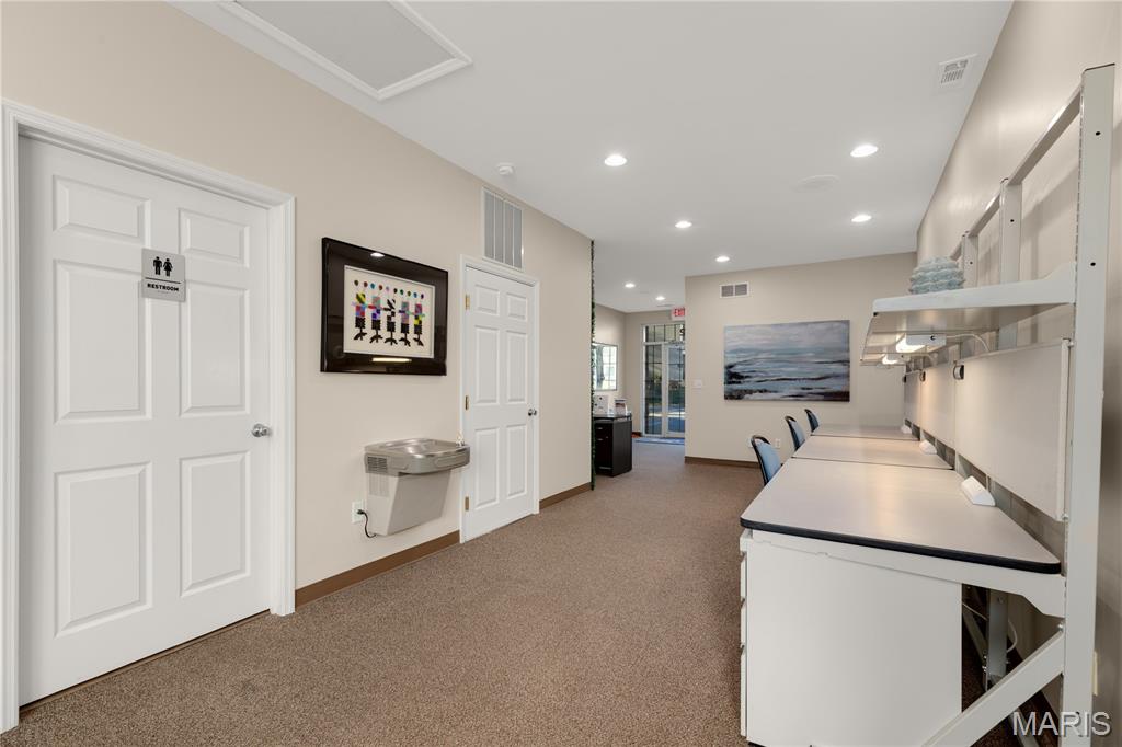 Richmond Center - Commercial Lease