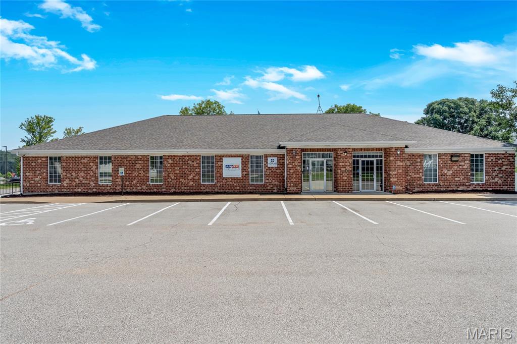 Richmond Center - Commercial Lease