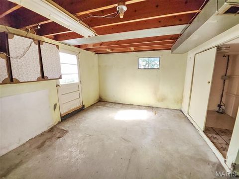Tiny photo for 1146 Hawkstone Lane, St Louis, MO 63125 (MLS # 26030639)