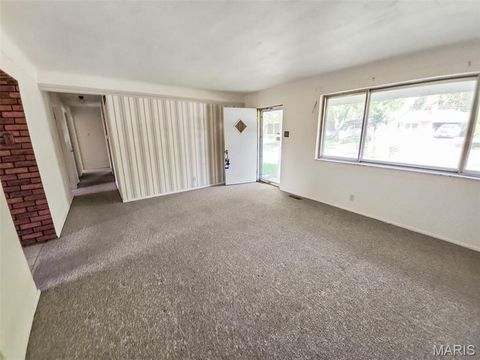 Tiny photo for 1146 Hawkstone Lane, St Louis, MO 63125 (MLS # 26030639)