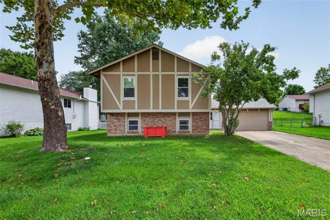 Tiny photo for 1719 Foxglove Drive, St Charles, MO 63303 (MLS # 26040380)