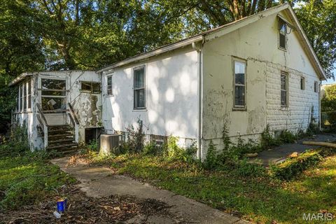 Tiny photo for 546 Holland Avenue, Webster Groves, MO 63119 (MLS # 25065907)