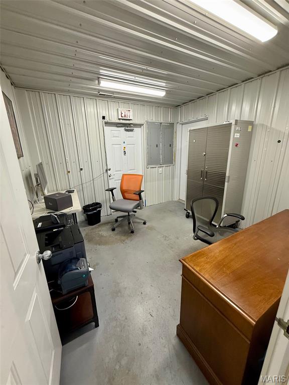 Ayon Farm 2 - Commercial Sale