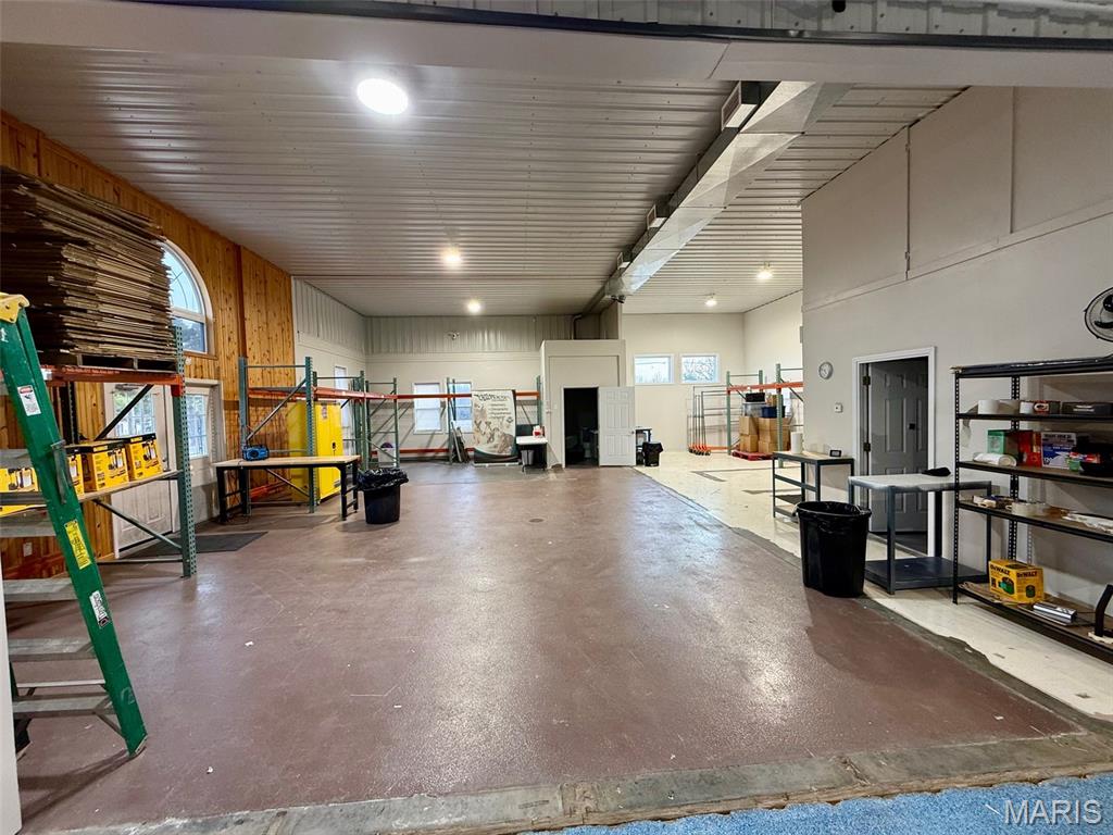 Ayon Farm 2 - Commercial Sale