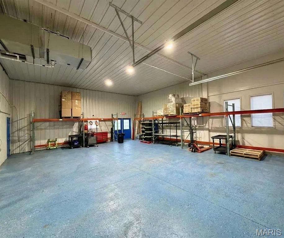 Ayon Farm 2 - Commercial Sale