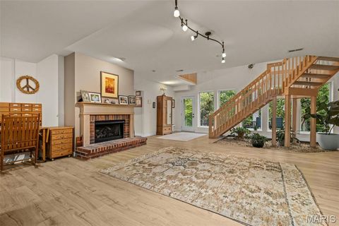 Tiny photo for 915 Timber Glen Lane, Ballwin, MO 63021 (MLS # 25066149)