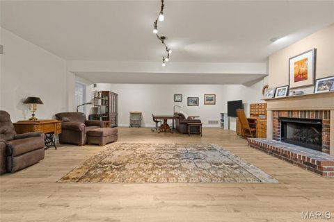 Tiny photo for 915 Timber Glen Lane, Ballwin, MO 63021 (MLS # 25066149)