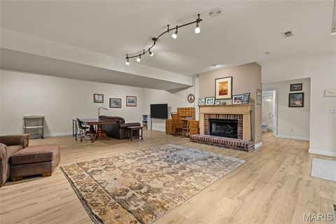 Tiny photo for 915 Timber Glen Lane, Ballwin, MO 63021 (MLS # 25066149)