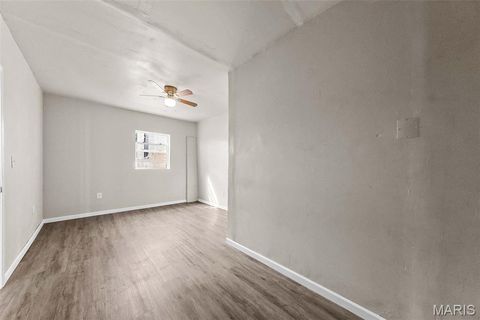 Tiny photo for 318 Broadway Street, Elsberry, MO 63343 (MLS # 25066674)