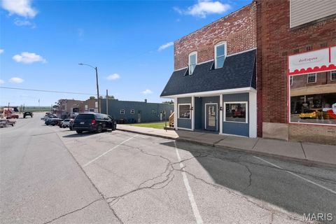 Tiny photo for 318 Broadway Street, Elsberry, MO 63343 (MLS # 25066674)