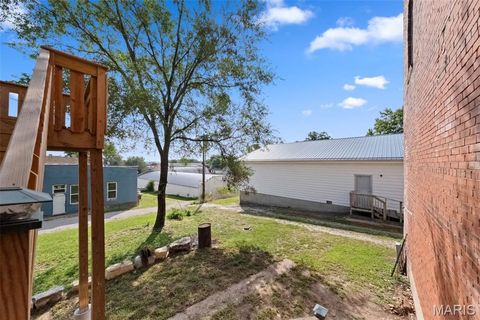 Tiny photo for 318 Broadway Street, Elsberry, MO 63343 (MLS # 25066674)