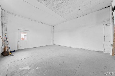 Tiny photo for 318 Broadway Street, Elsberry, MO 63343 (MLS # 25066674)