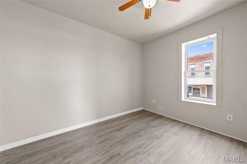 Tiny photo for 318 Broadway Street, Elsberry, MO 63343 (MLS # 25066674)