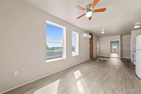 Tiny photo for 318 Broadway Street, Elsberry, MO 63343 (MLS # 25066674)