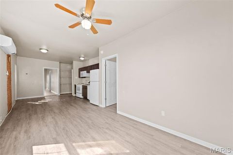 Tiny photo for 318 Broadway Street, Elsberry, MO 63343 (MLS # 25066674)