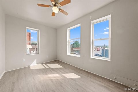 Tiny photo for 318 Broadway Street, Elsberry, MO 63343 (MLS # 25066674)
